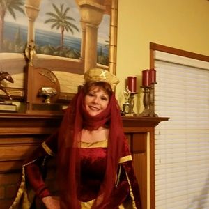 Meet your Posher, Janie